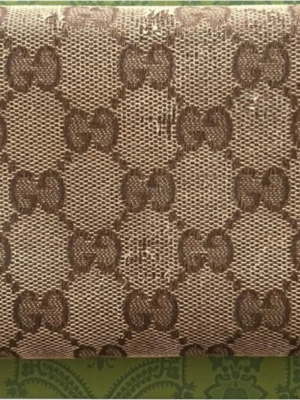 Gucci GG Heart Logo Wallet - Picture 3 of 11